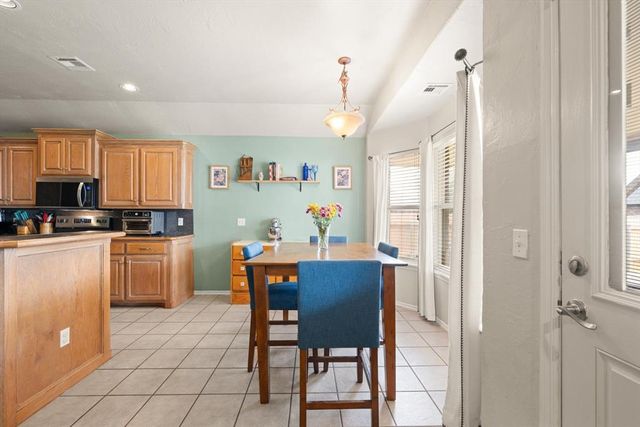 12524 SW 12th Street, Yukon, OK 73099