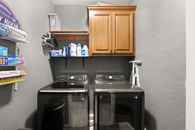 12524 SW 12th Street, Yukon, OK 73099