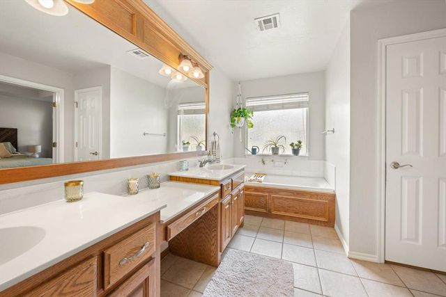 12524 SW 12th Street, Yukon, OK 73099