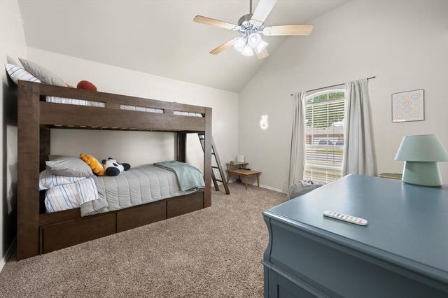 12524 SW 12th Street, Yukon, OK 73099
