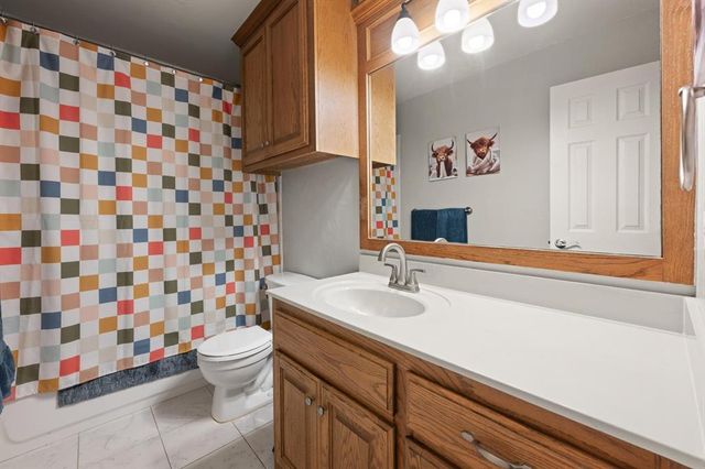 12524 SW 12th Street, Yukon, OK 73099