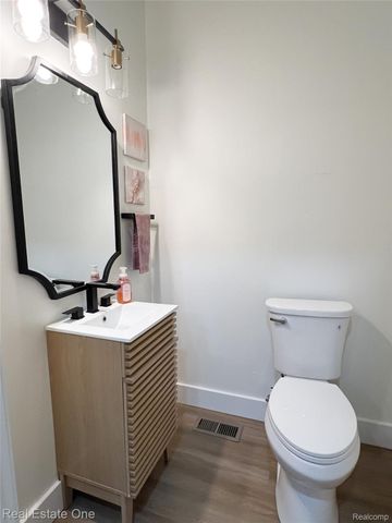 3461 Sheridan Street, Detroit, MI 48214