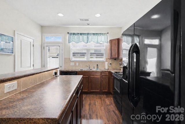 112 N Canyon Ridge Drive, Mount Holly, NC 28120