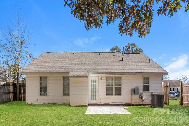 1120 Summit Hills Drive, Charlotte, NC 28214