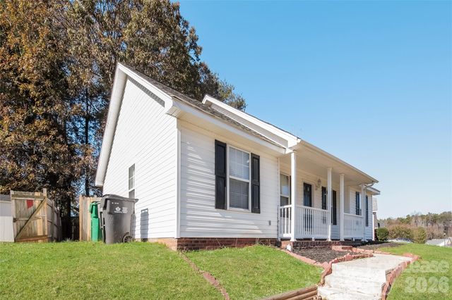 1120 Summit Hills Drive, Charlotte, NC 28214