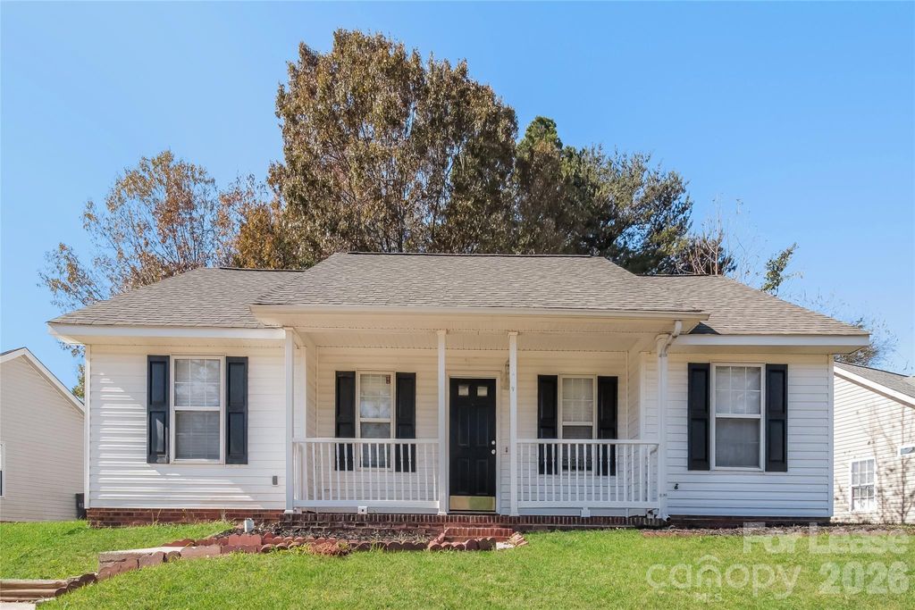 1120 Summit Hills Drive, Charlotte, NC 28214