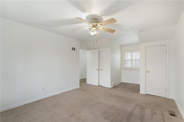 9810 W 100th Terrace, Overland Park, KS 66212