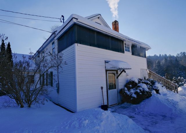 818 Main Street, Cavendish, VT 05142