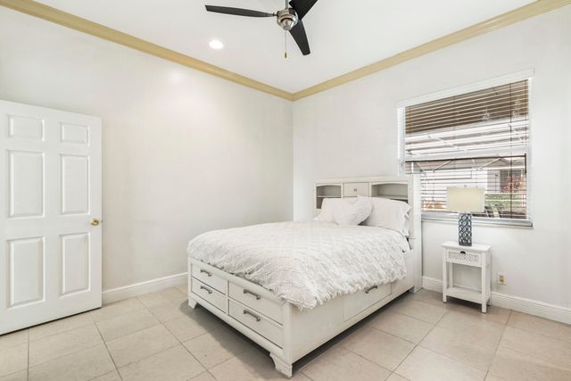 2296 Greenview Cove Drive, Wellington, FL 33414