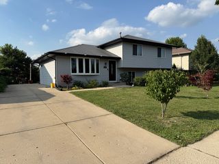 7015 RILEY Drive, Joliet, IL 60431