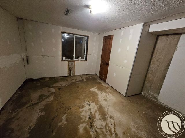 509 S 4th Street W, Baker, MT 59313