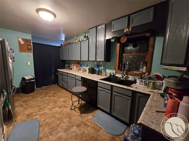 509 S 4th Street W, Baker, MT 59313