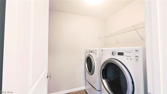 38446 Foxglen Avenue, Avon, OH 44011