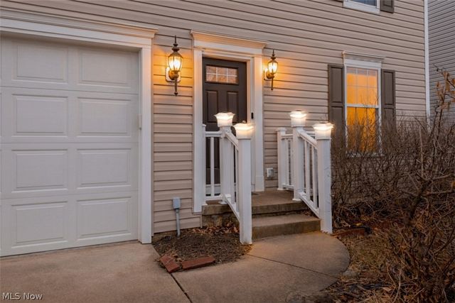 38446 Foxglen Avenue, Avon, OH 44011