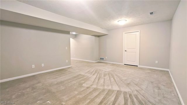 38446 Foxglen Avenue, Avon, OH 44011