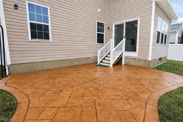 38446 Foxglen Avenue, Avon, OH 44011