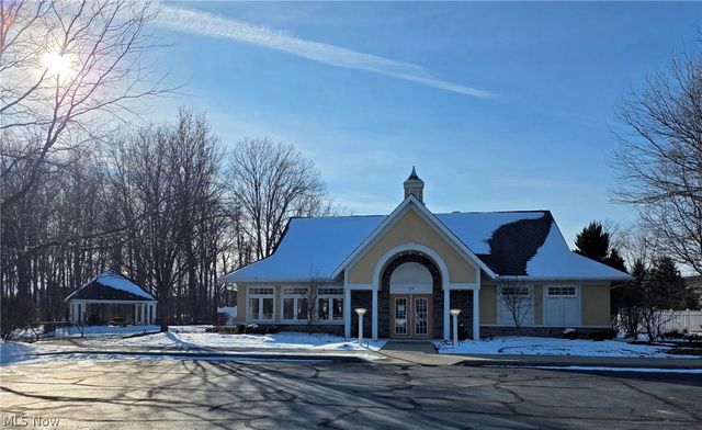 38446 Foxglen Avenue, Avon, OH 44011