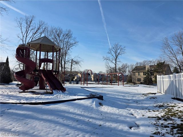 38446 Foxglen Avenue, Avon, OH 44011