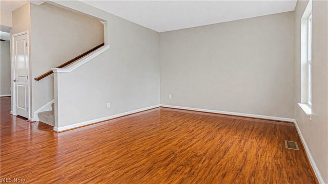 38446 Foxglen Avenue, Avon, OH 44011