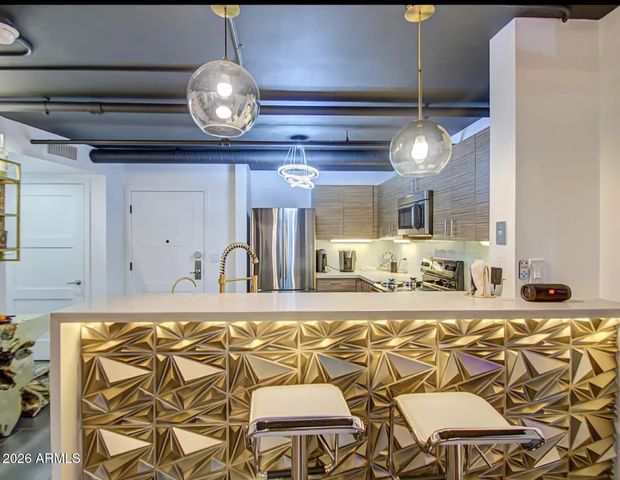 535 W THOMAS Road 513, Phoenix, AZ 85013