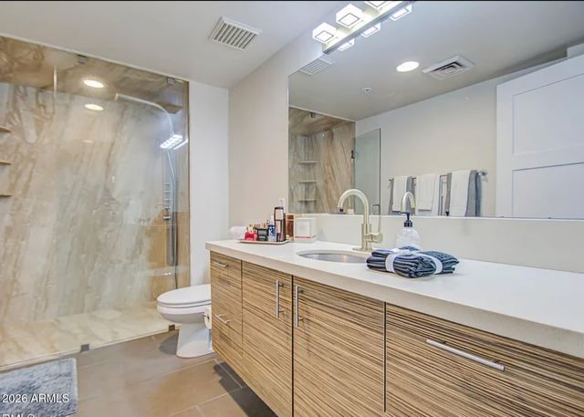 535 W THOMAS Road 513, Phoenix, AZ 85013