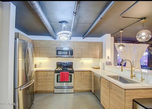 535 W THOMAS Road 513, Phoenix, AZ 85013