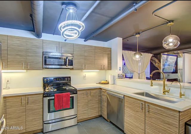 535 W THOMAS Road 513, Phoenix, AZ 85013