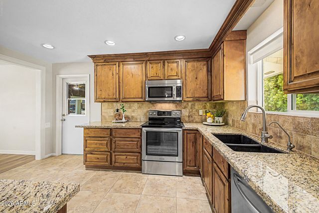 6408 E DALLAS Street, Mesa, AZ 85205