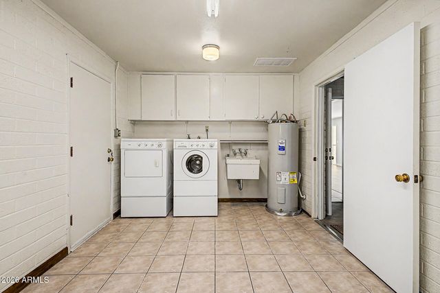 6408 E DALLAS Street, Mesa, AZ 85205