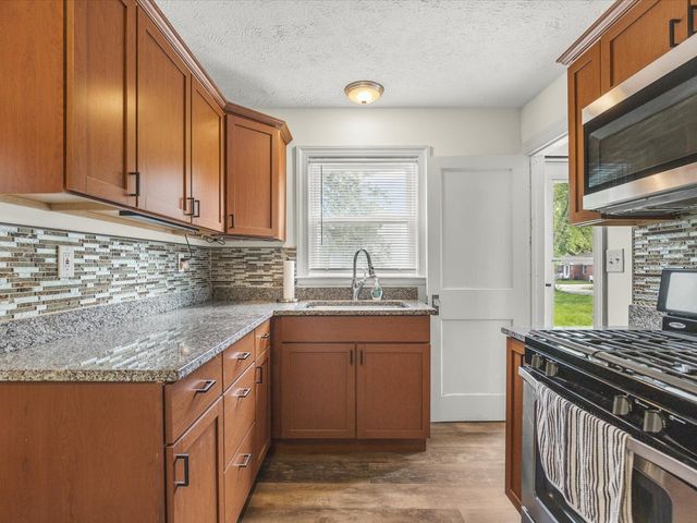 5417 Hollis Avenue, Loves Park, IL 61111