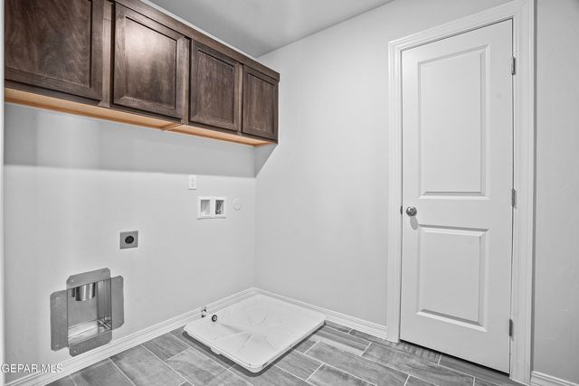 985 Barbara Avenue, Socorro, TX 79927