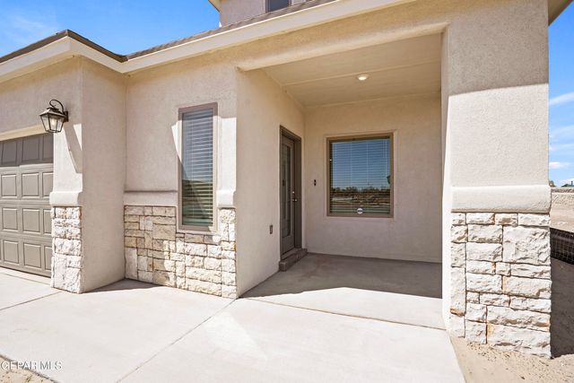 985 Barbara Avenue, Socorro, TX 79927