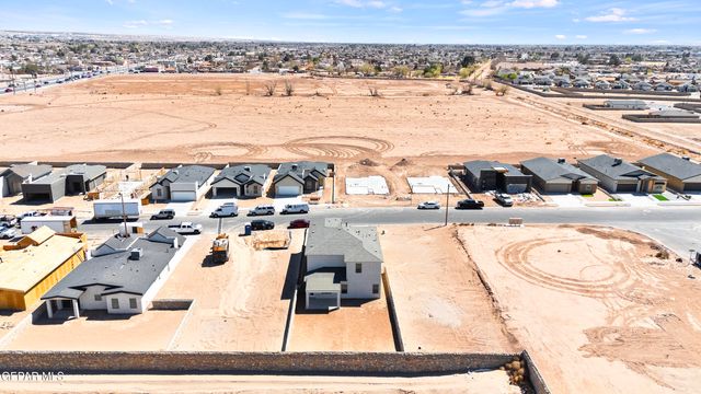 985 Barbara Avenue, Socorro, TX 79927