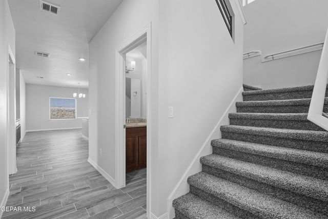 985 Barbara Avenue, Socorro, TX 79927