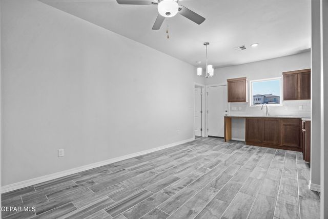 985 Barbara Avenue, Socorro, TX 79927