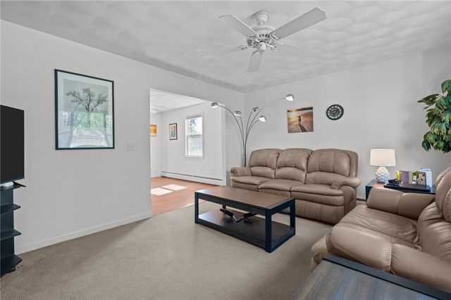 40 Conanicus Road, Narragansett, RI 02882