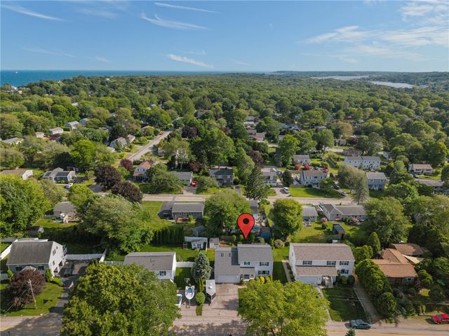 40 Conanicus Road, Narragansett, RI 02882