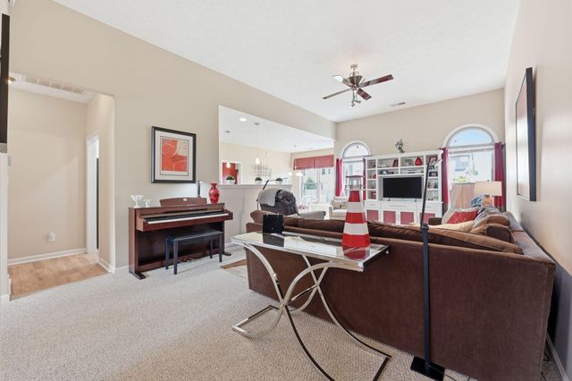 112 Shepherds Trace, Versailles, KY 40383