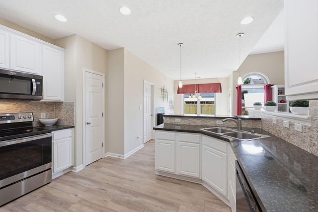 112 Shepherds Trace, Versailles, KY 40383