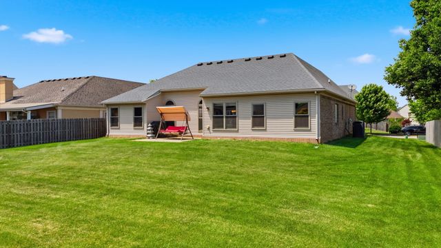 112 Shepherds Trace, Versailles, KY 40383