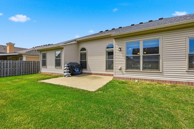 112 Shepherds Trace, Versailles, KY 40383