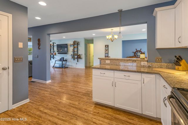 412 Lakeview Drive, Hampstead, NC 28443