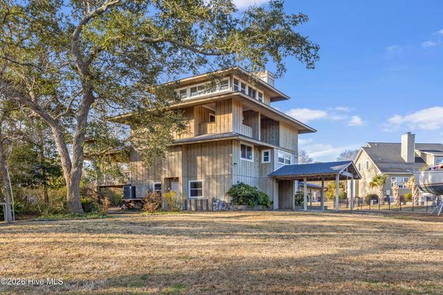 412 Lakeview Drive, Hampstead, NC 28443