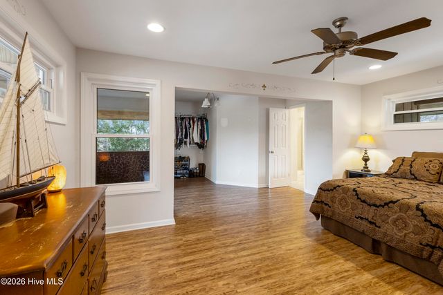 412 Lakeview Drive, Hampstead, NC 28443