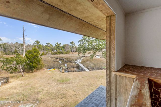 412 Lakeview Drive, Hampstead, NC 28443