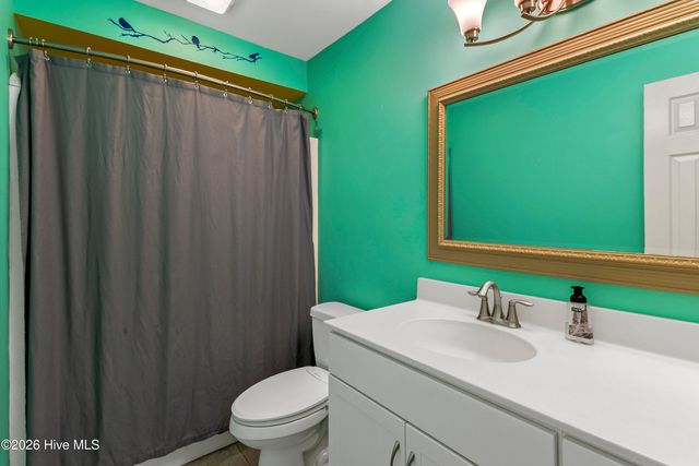 412 Lakeview Drive, Hampstead, NC 28443