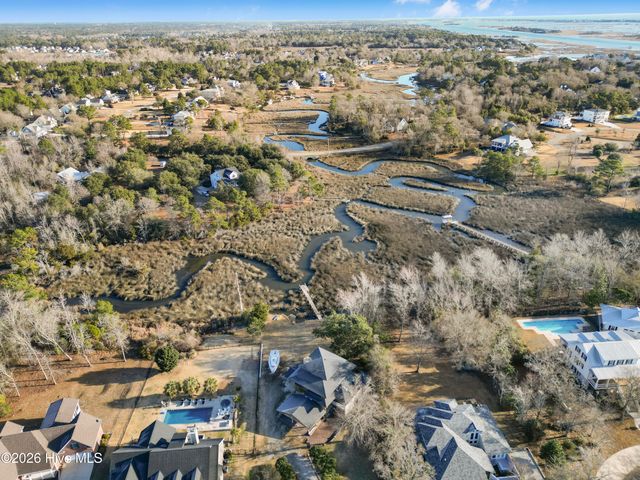 412 Lakeview Drive, Hampstead, NC 28443