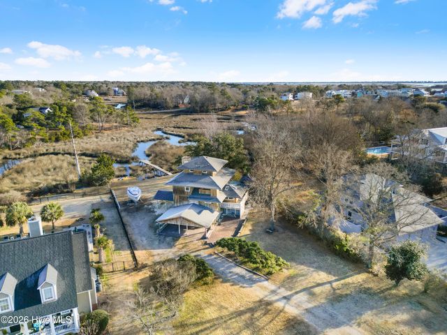 412 Lakeview Drive, Hampstead, NC 28443