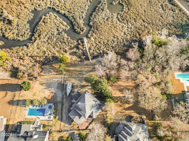 412 Lakeview Drive, Hampstead, NC 28443