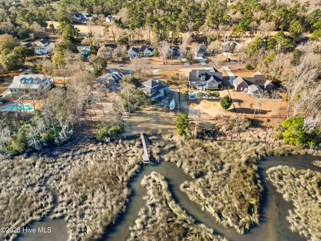 412 Lakeview Drive, Hampstead, NC 28443